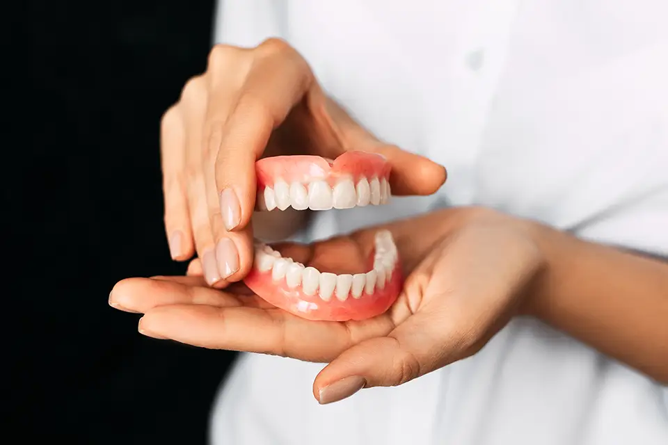 The 7 Steps to Getting a Dental Implant-Supported Denture 1 The Process of Getting a Dental Implant-Supported Denture