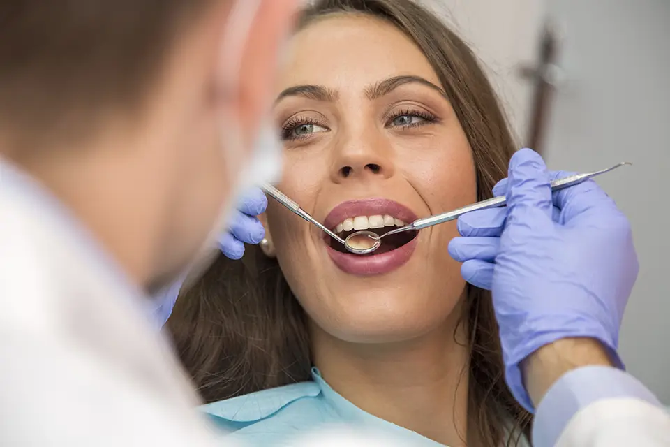 Revitalize Your Smile: Exploring Non-Surgical Gum Disease Treatment Options at ORIS Dental Clinics in Richmond Hill, Ontario 1 Understanding Gum Disease