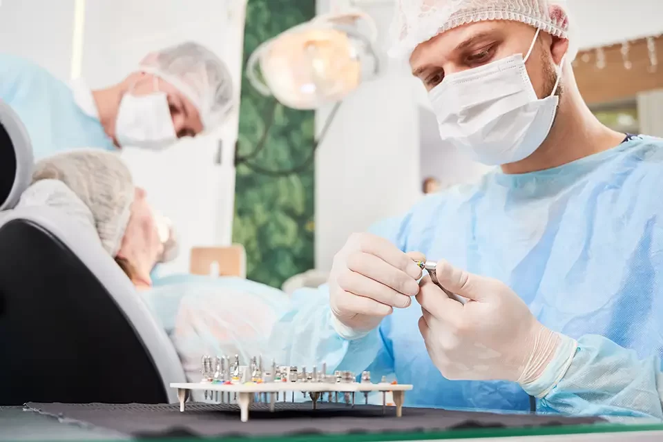 Why Choose a Top Dental Implant Company?
