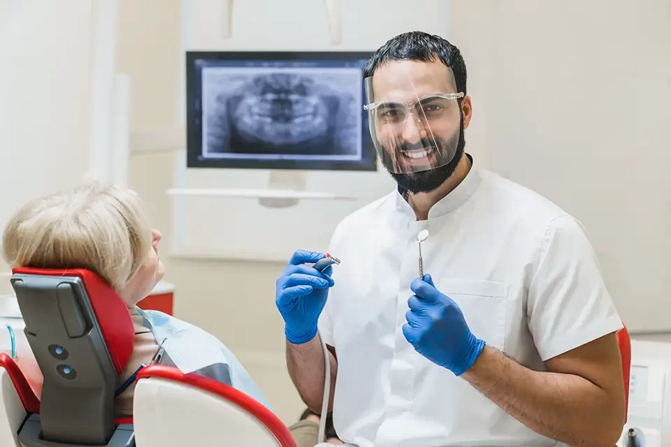Endosteal Dental Implants: Who Is a Good Candidate (And What We Check First)
